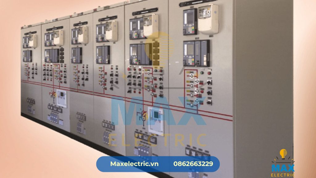 Tủ điều khiển và rơ le bảo vệ