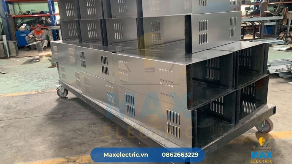 Báo Giá Gia Công Vỏ Tủ Điện Inox 304
